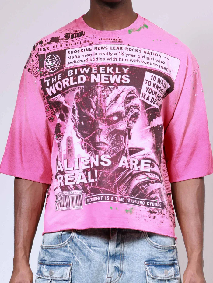 First Row "Breaking News Aliens Are Real Cropped" Tee